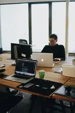 Dezvoltarea competentelor digitale in sectorul public. E-guvernare in institutiile publice